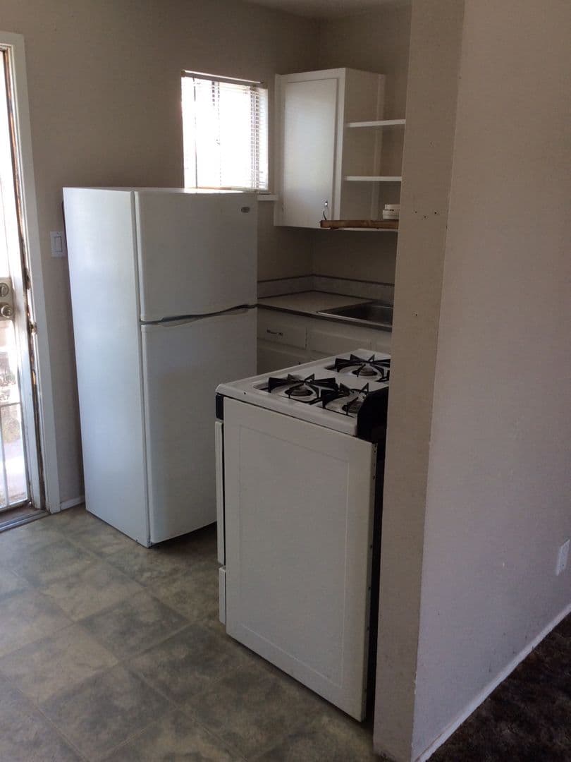 ALBUQUERQUE Apartment: 427 STANFORD DR SE