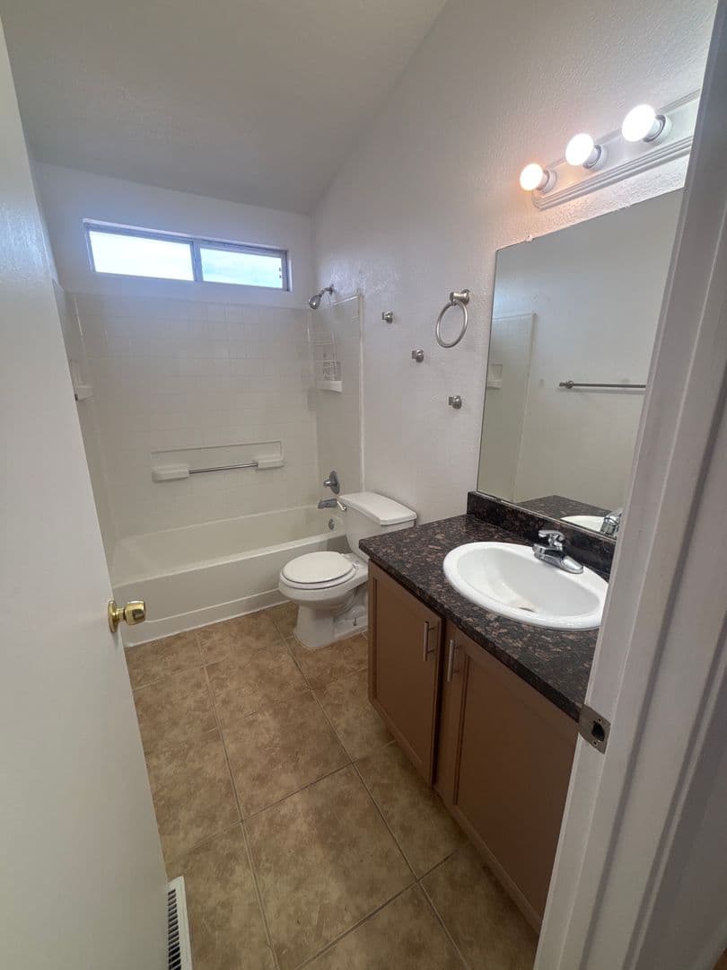Rio Rancho House: 4729 Chesapeake Place NE