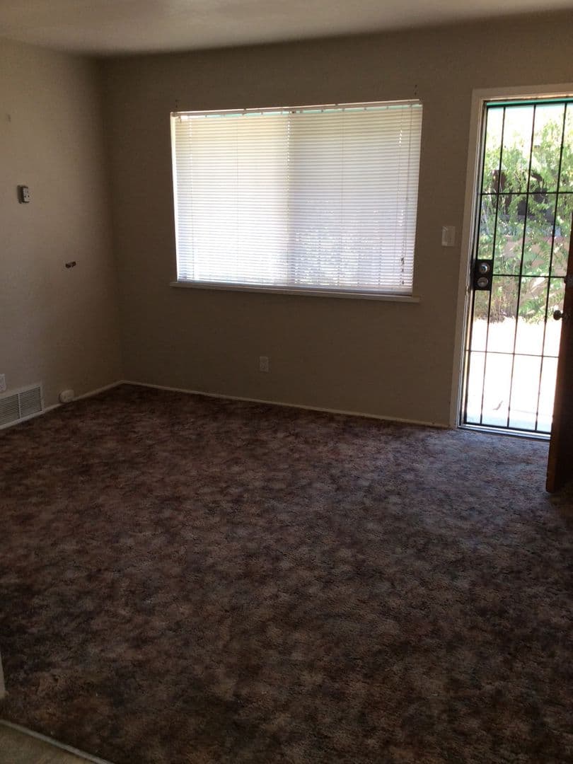 ALBUQUERQUE Apartment: 427 STANFORD DR SE