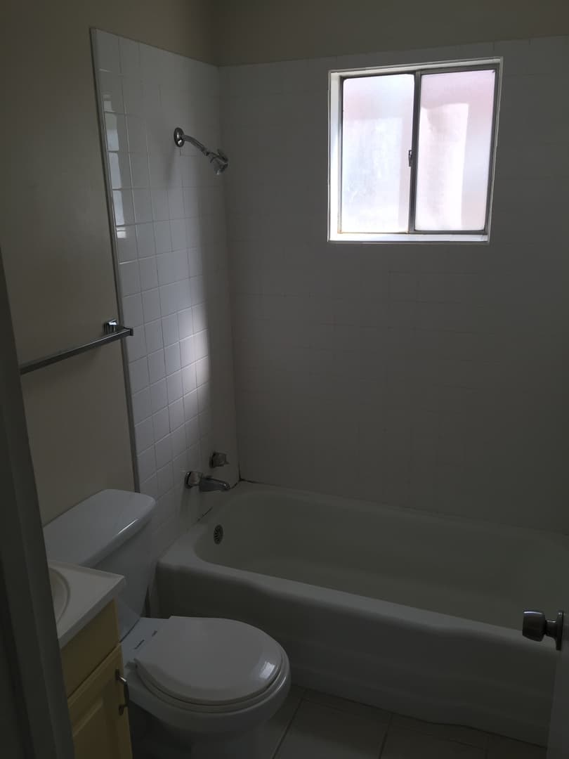 ALBUQUERQUE Apartment: 427 STANFORD DR SE
