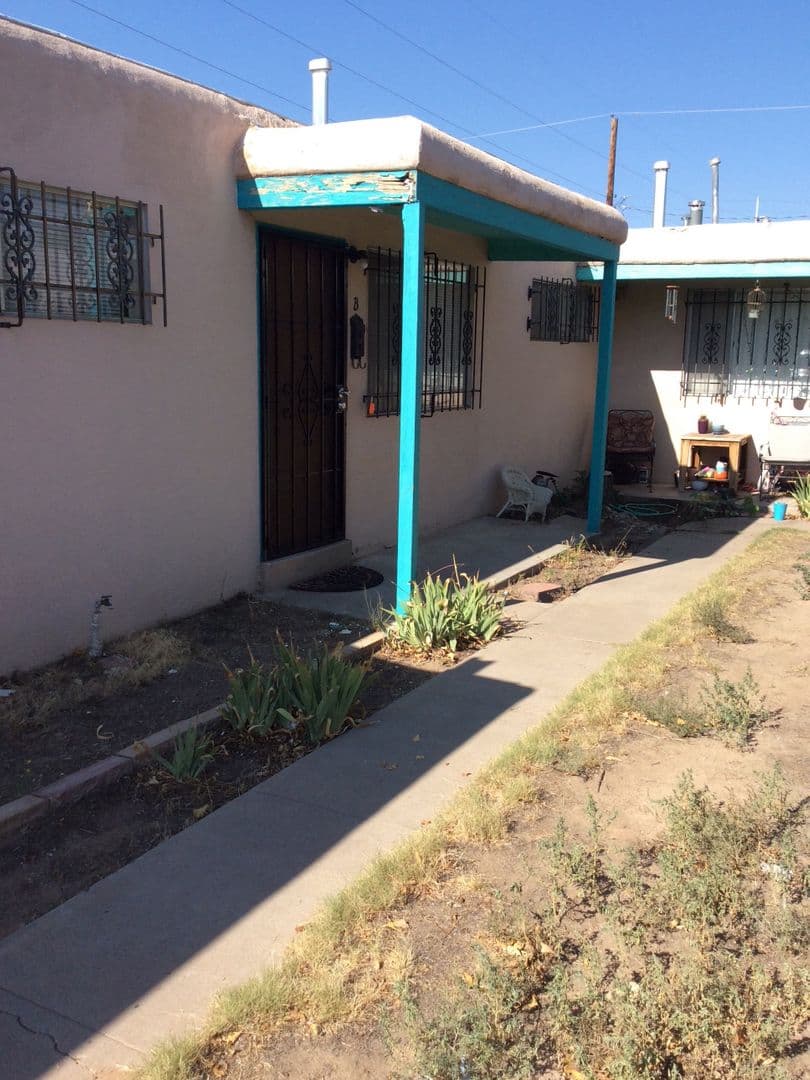 ALBUQUERQUE Apartment: 427 STANFORD DR SE