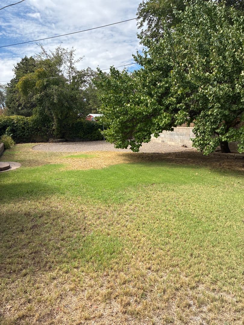 Albuquerque House: 2209 Utah St NE