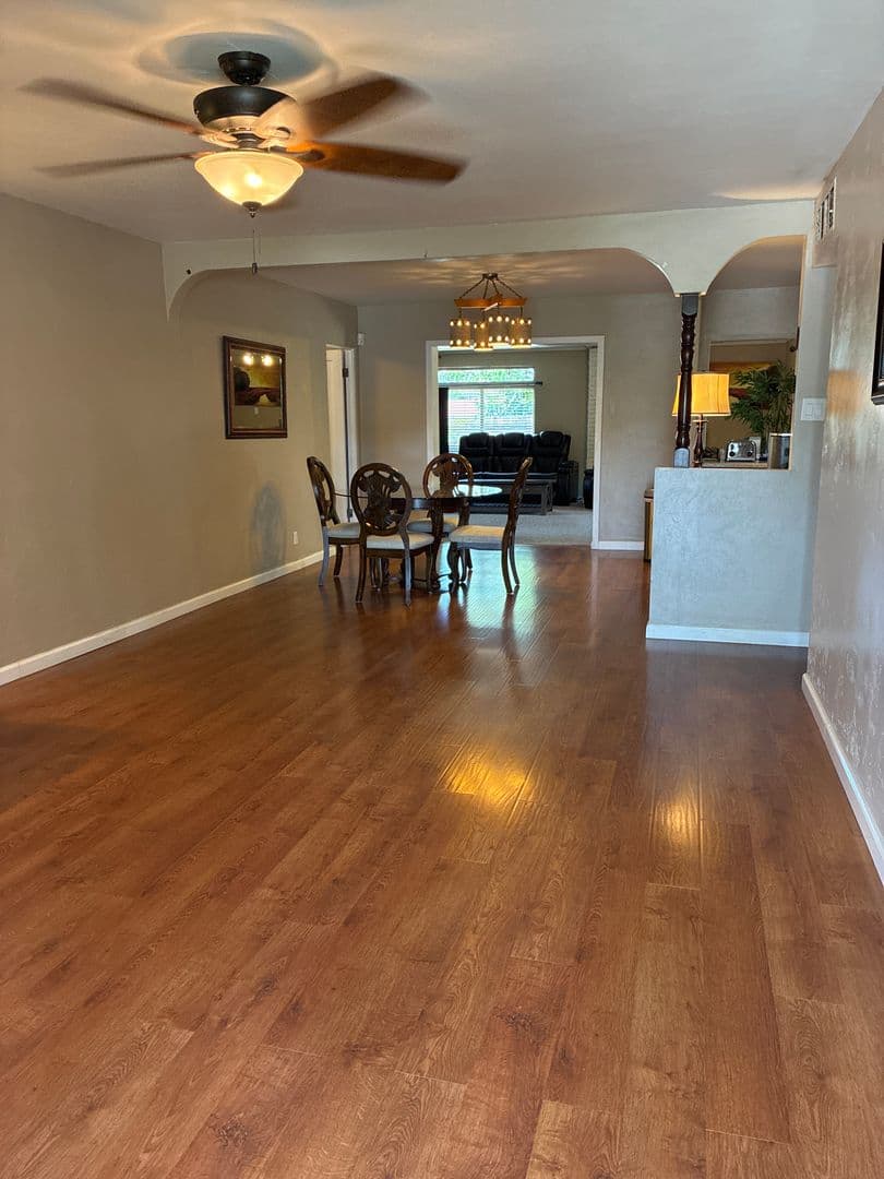 Albuquerque House: 2209 Utah St NE