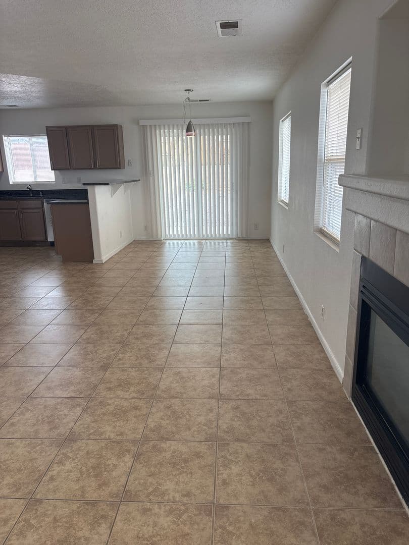 Rio Rancho House: 4729 Chesapeake Place NE