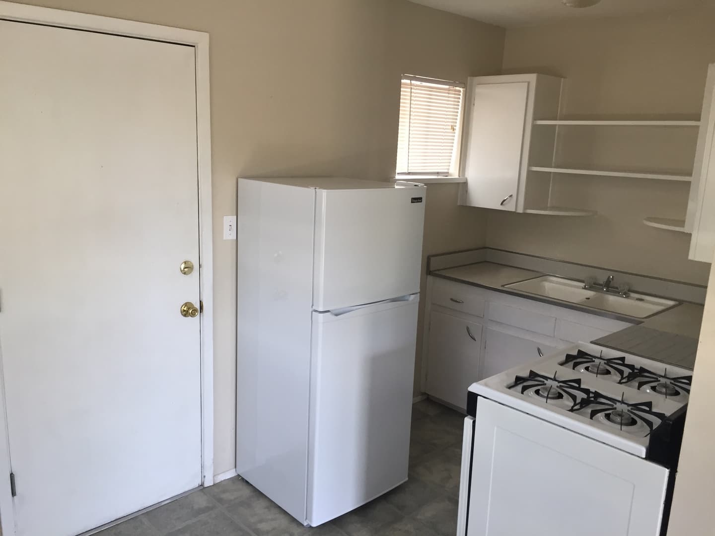 ALBUQUERQUE Apartment: 427 STANFORD DR SE