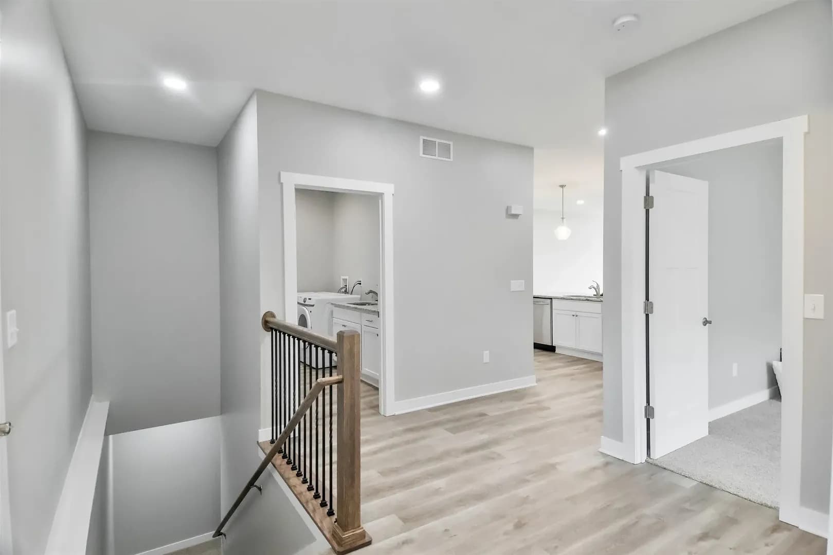 Roscoe Apartment: 4711 Prairie Rose Drive