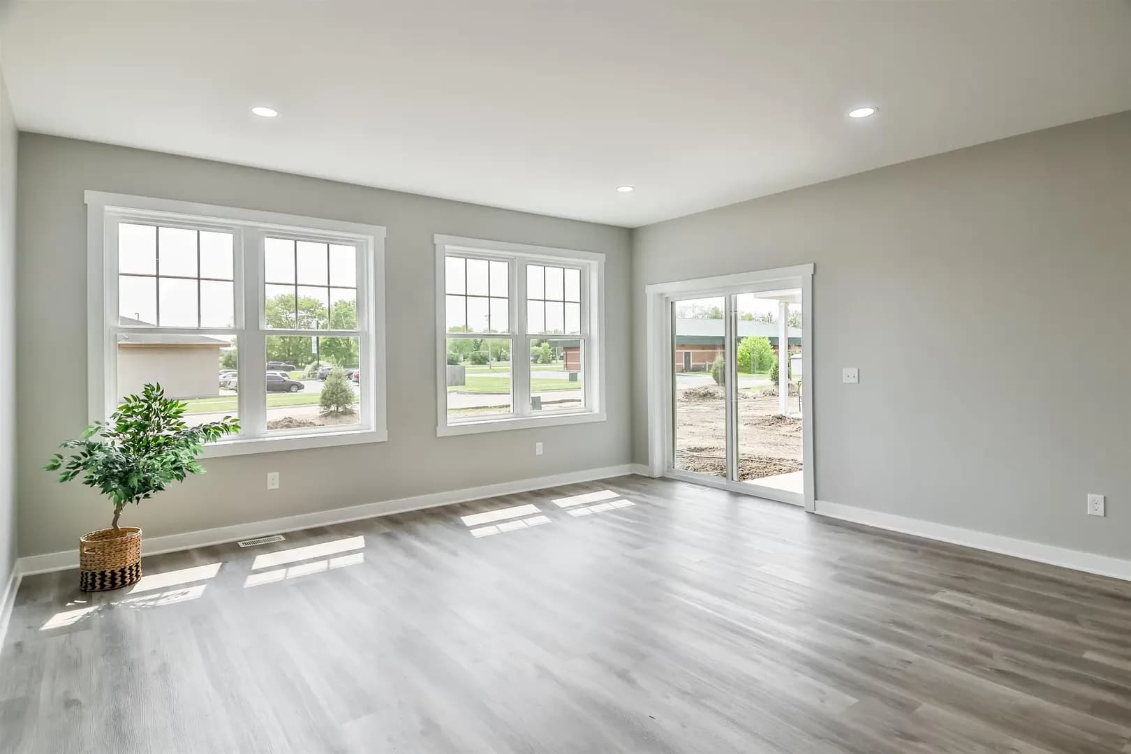 Roscoe Apartment: 4711 Prairie Rose Drive
