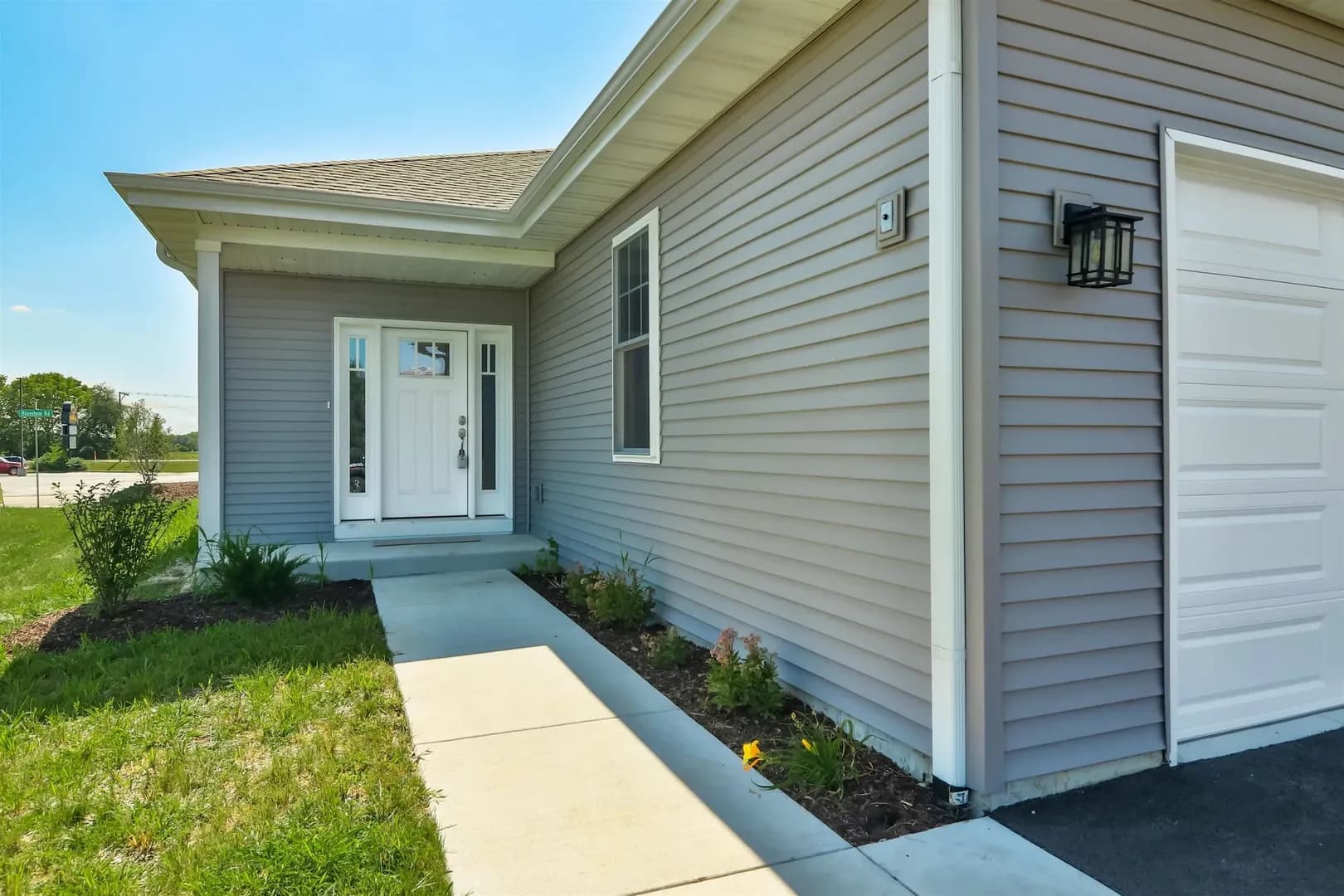 Roscoe Apartment: 4711 Prairie Rose Drive