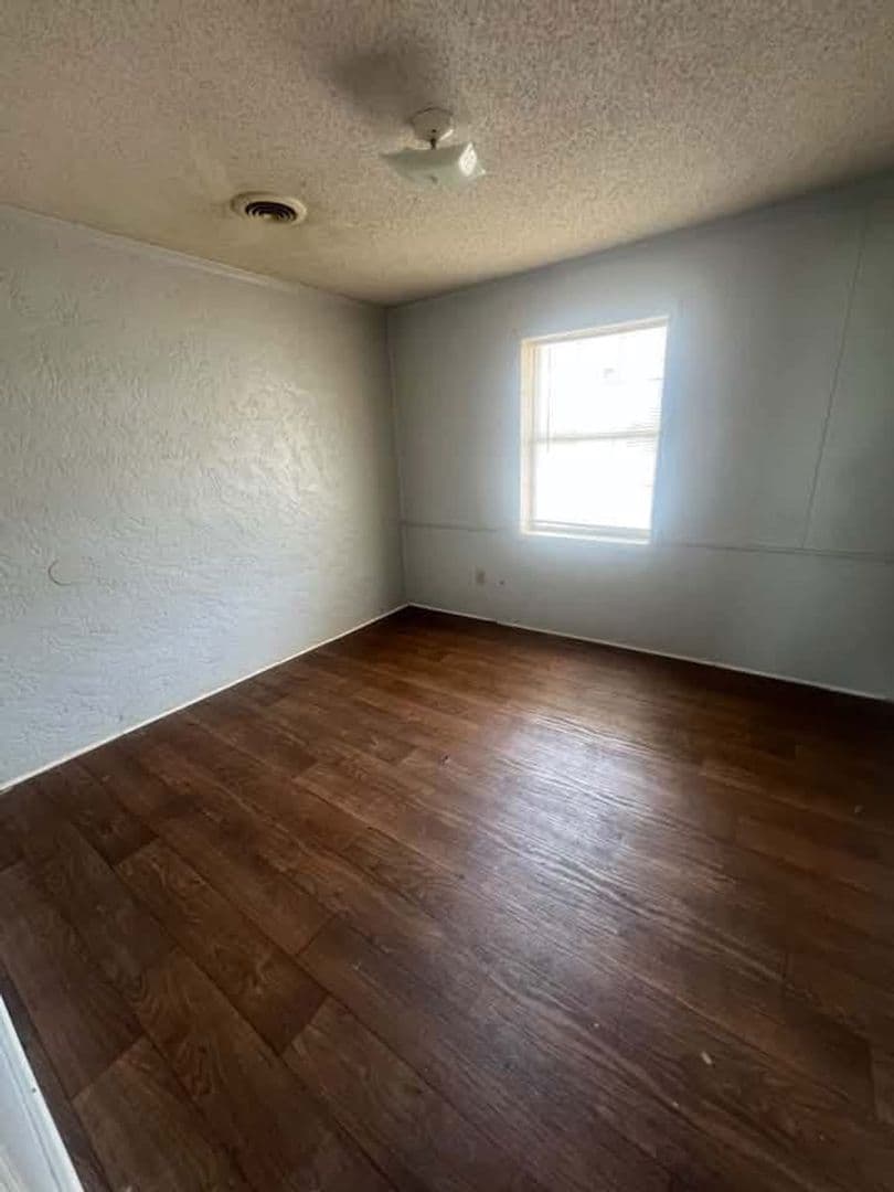 Corinth Apartment: 3200 Proper Street Apt. 22