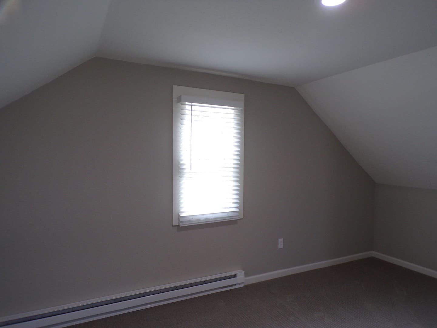 Sterling Apartment: 501 N 4th St