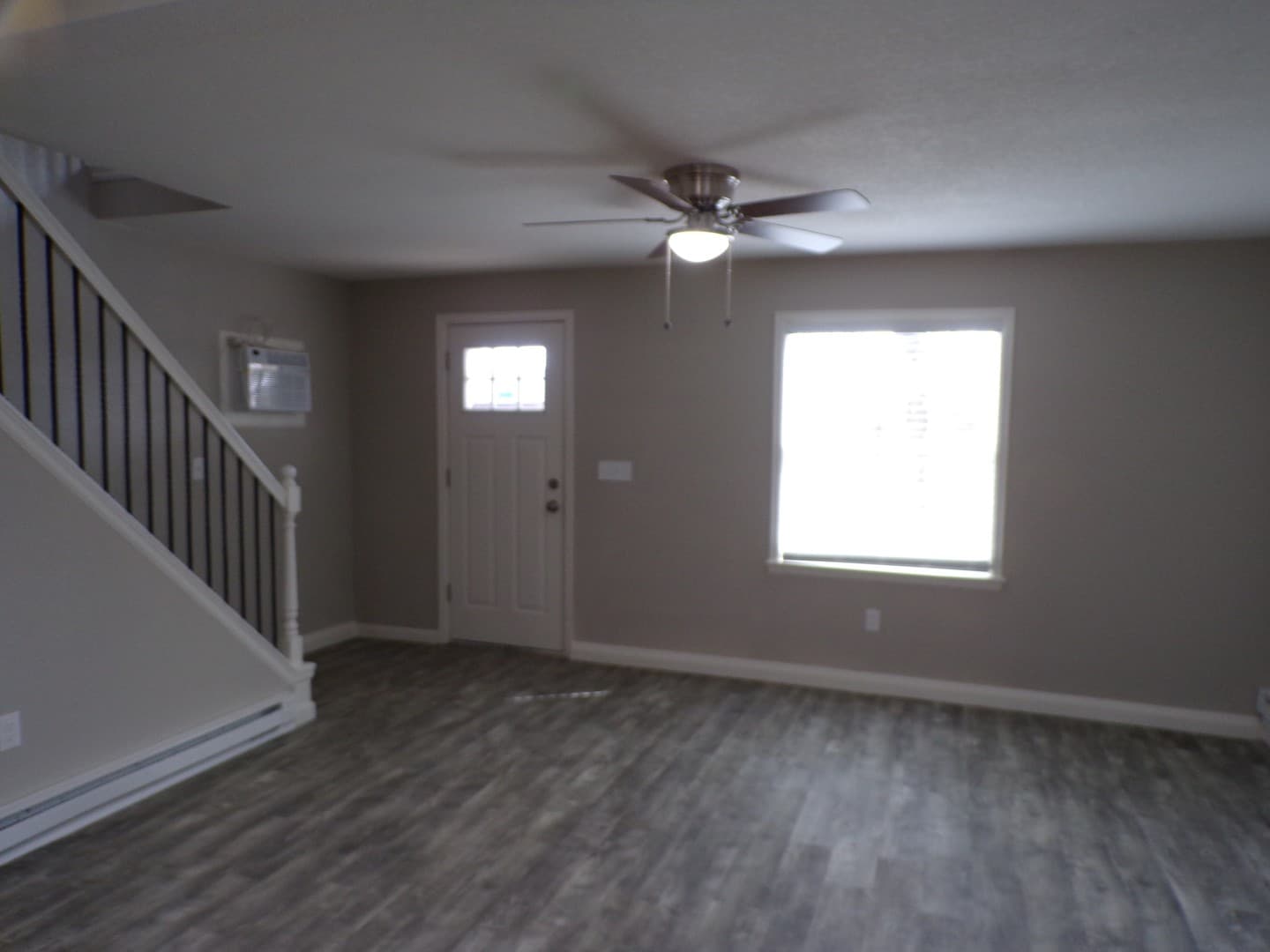 Sterling Apartment: 501 N 4th St