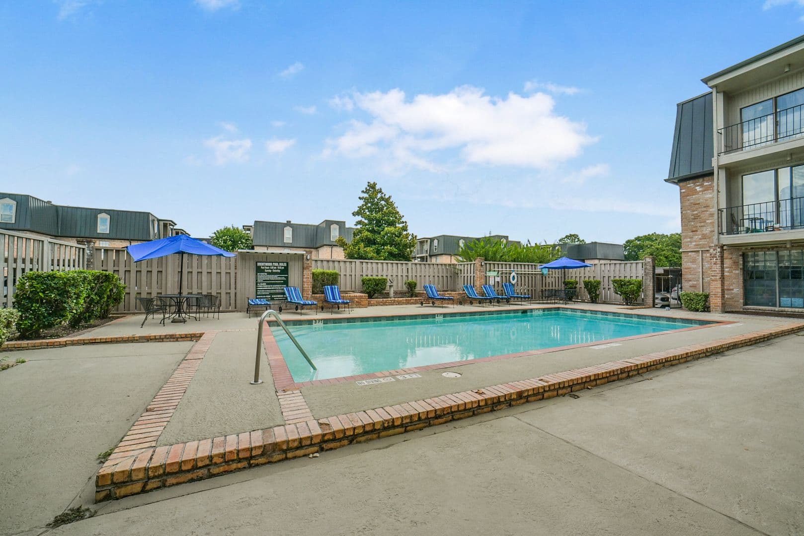 Houston Condo: 2400 N. Braeswood Blvd., Unit 213