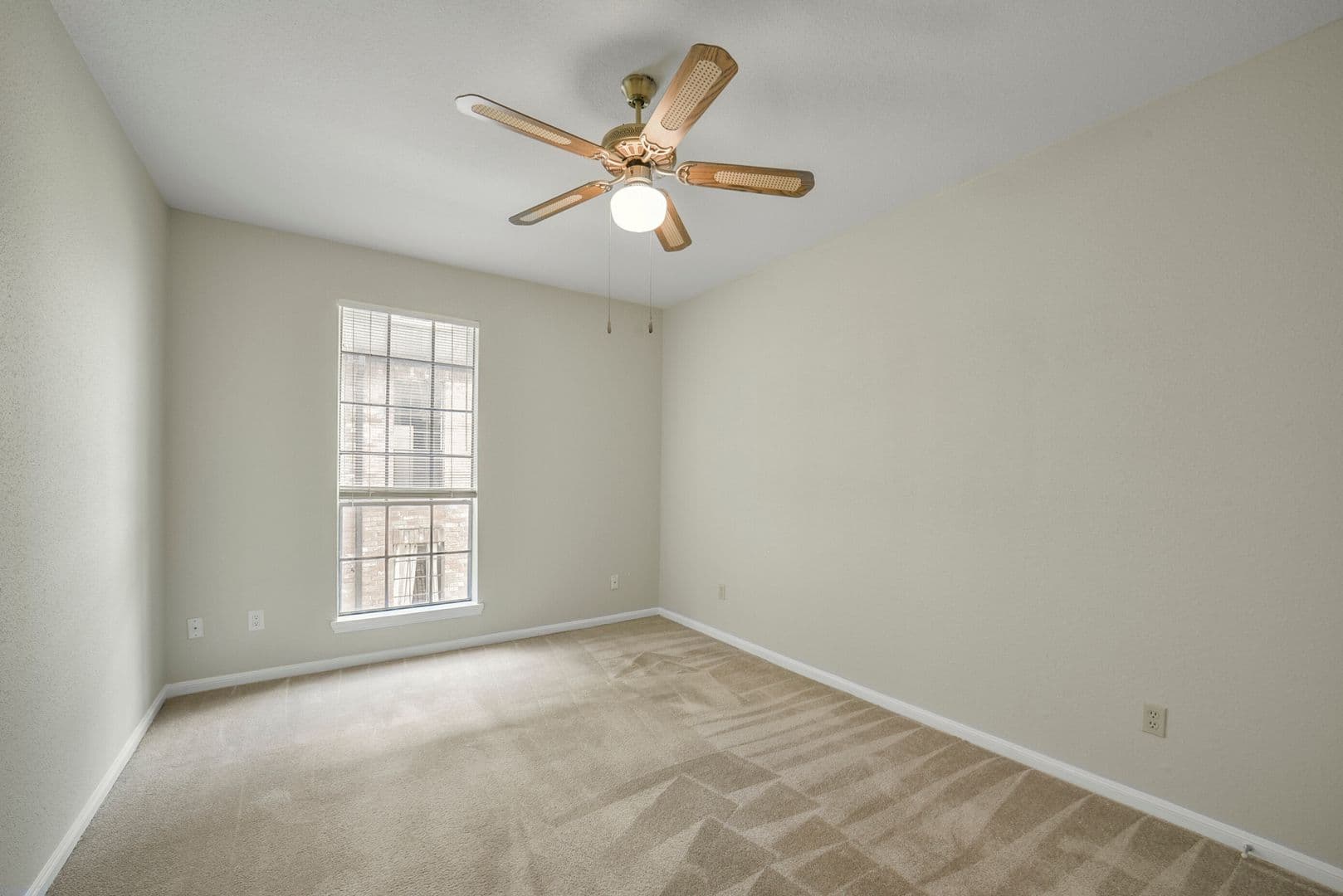 Houston Condo: 2400 N. Braeswood Blvd., Unit 213