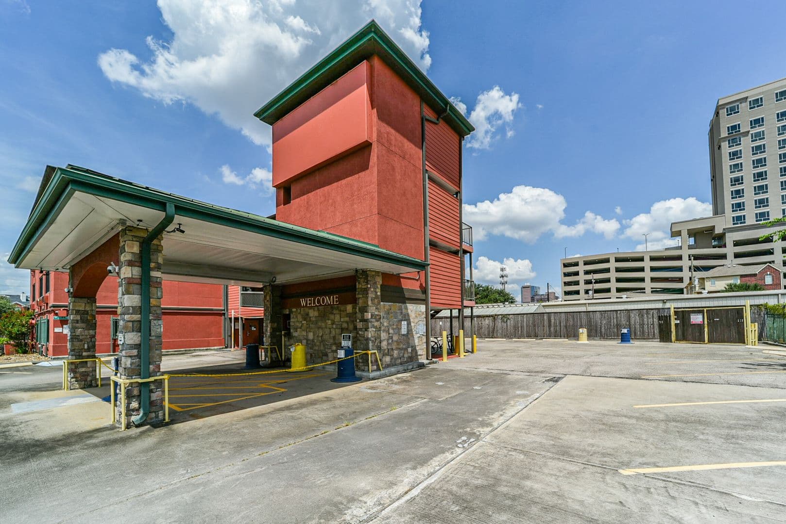 Houston Apartment: 1025 Swanson St.