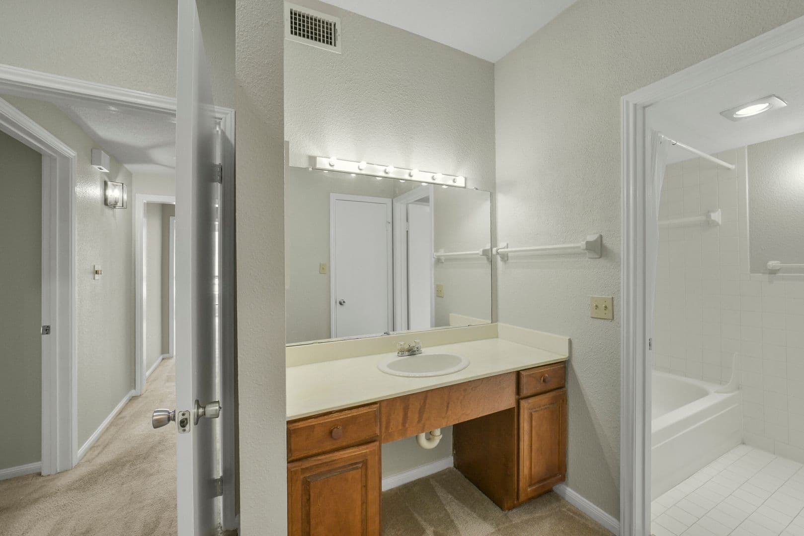 Houston Condo: 2400 N. Braeswood Blvd., Unit 213