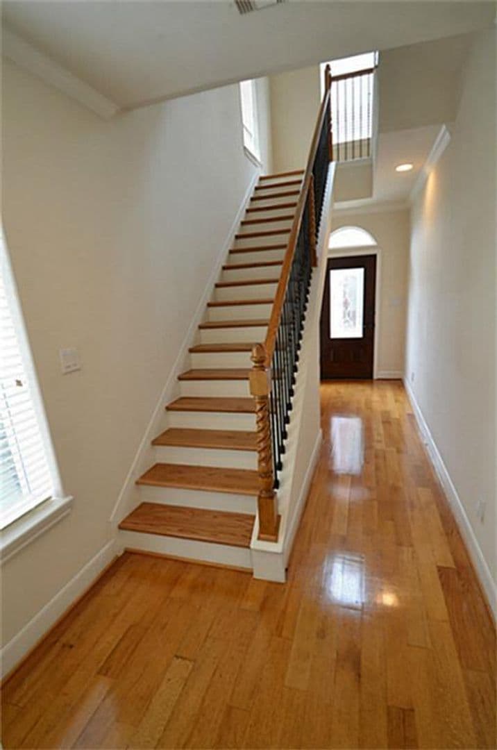 Houston Apartment: 1117 Saint Agnes Street