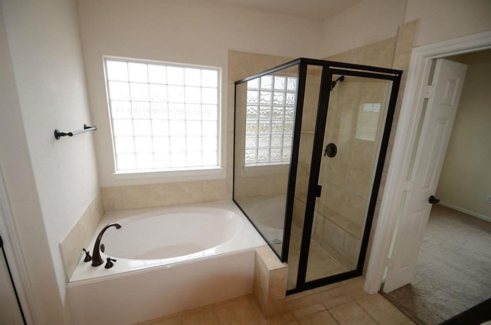 Houston Apartment: 1117 Saint Agnes Street