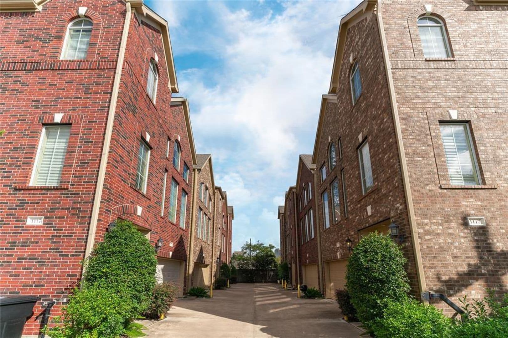 Houston Apartment: 1117 Saint Agnes Street