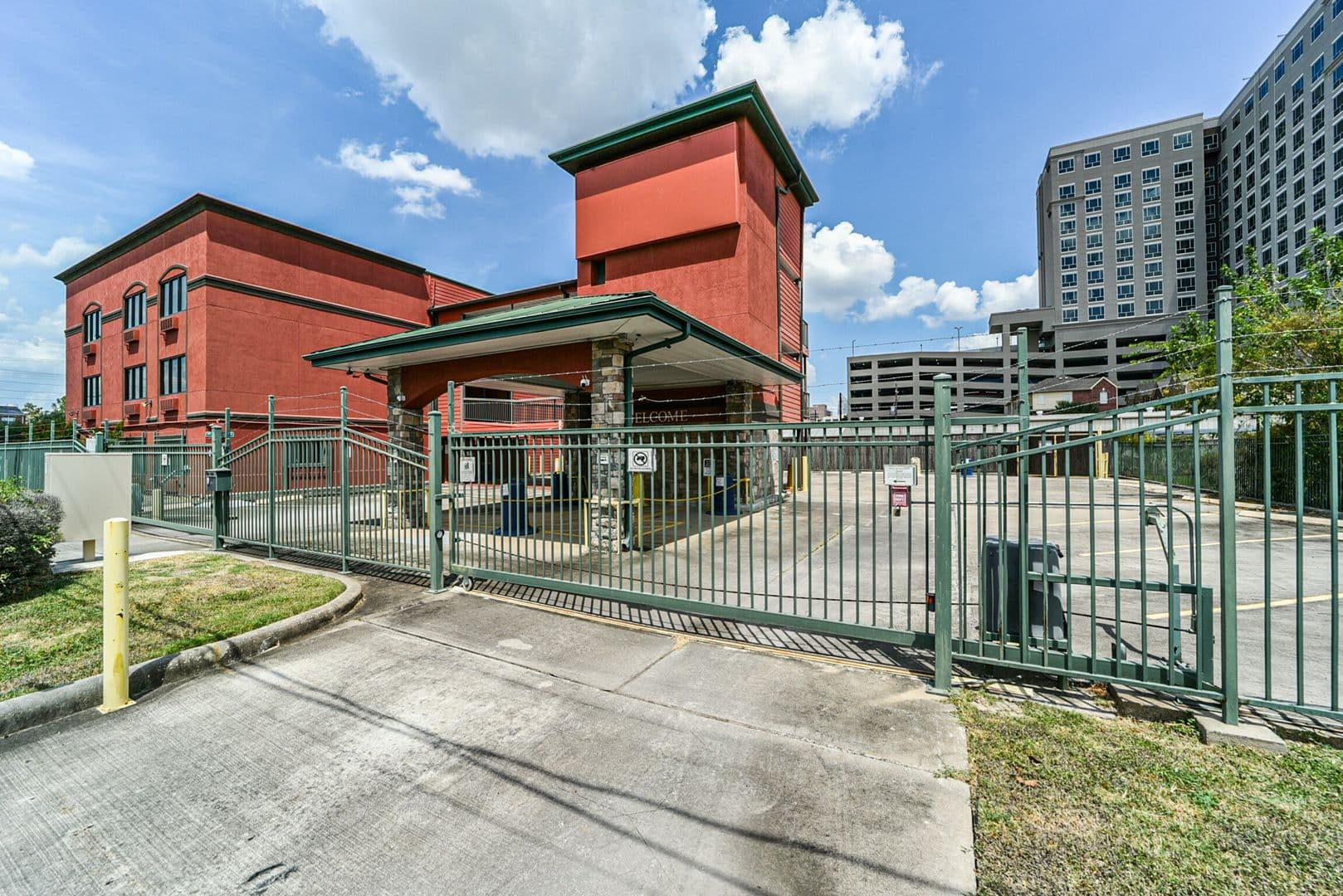 Houston Apartment: 1025 Swanson St.