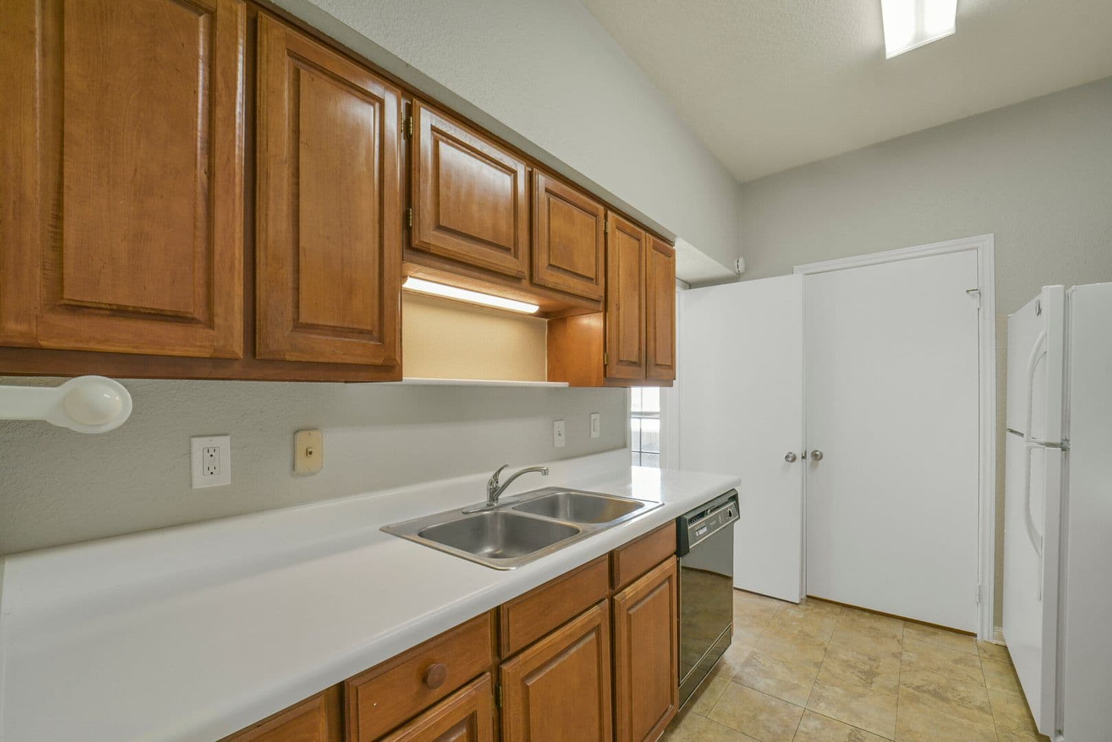 Houston Condo: 2400 N. Braeswood Blvd., Unit 213