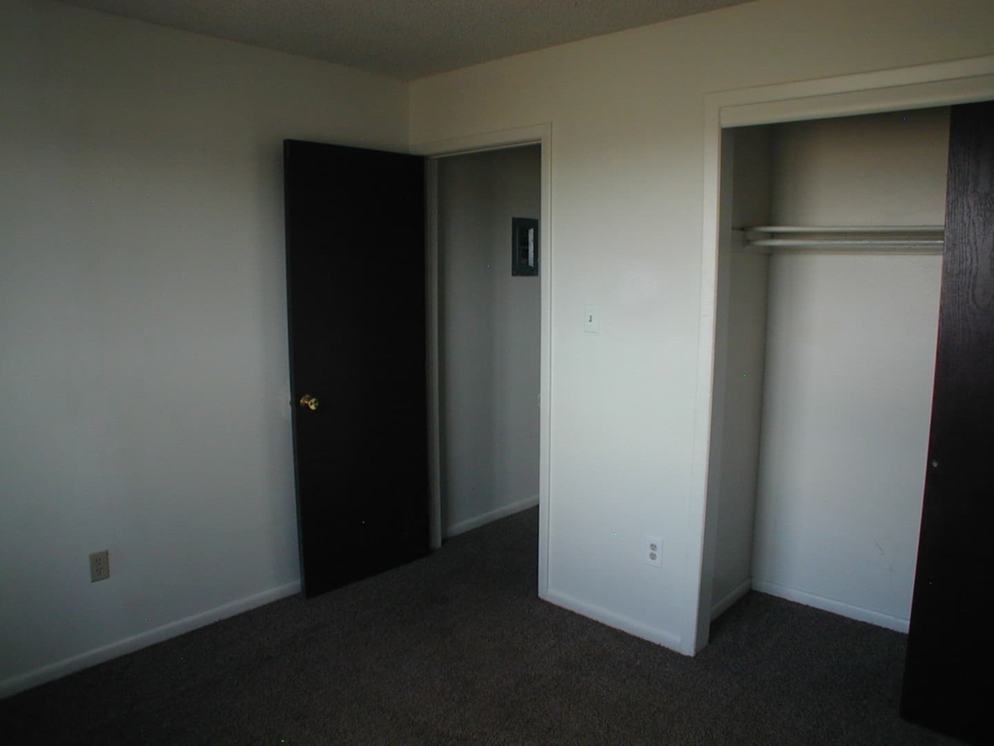 Cheyenne Apartment: 4600-01-11-12 Hilltop Ave.
