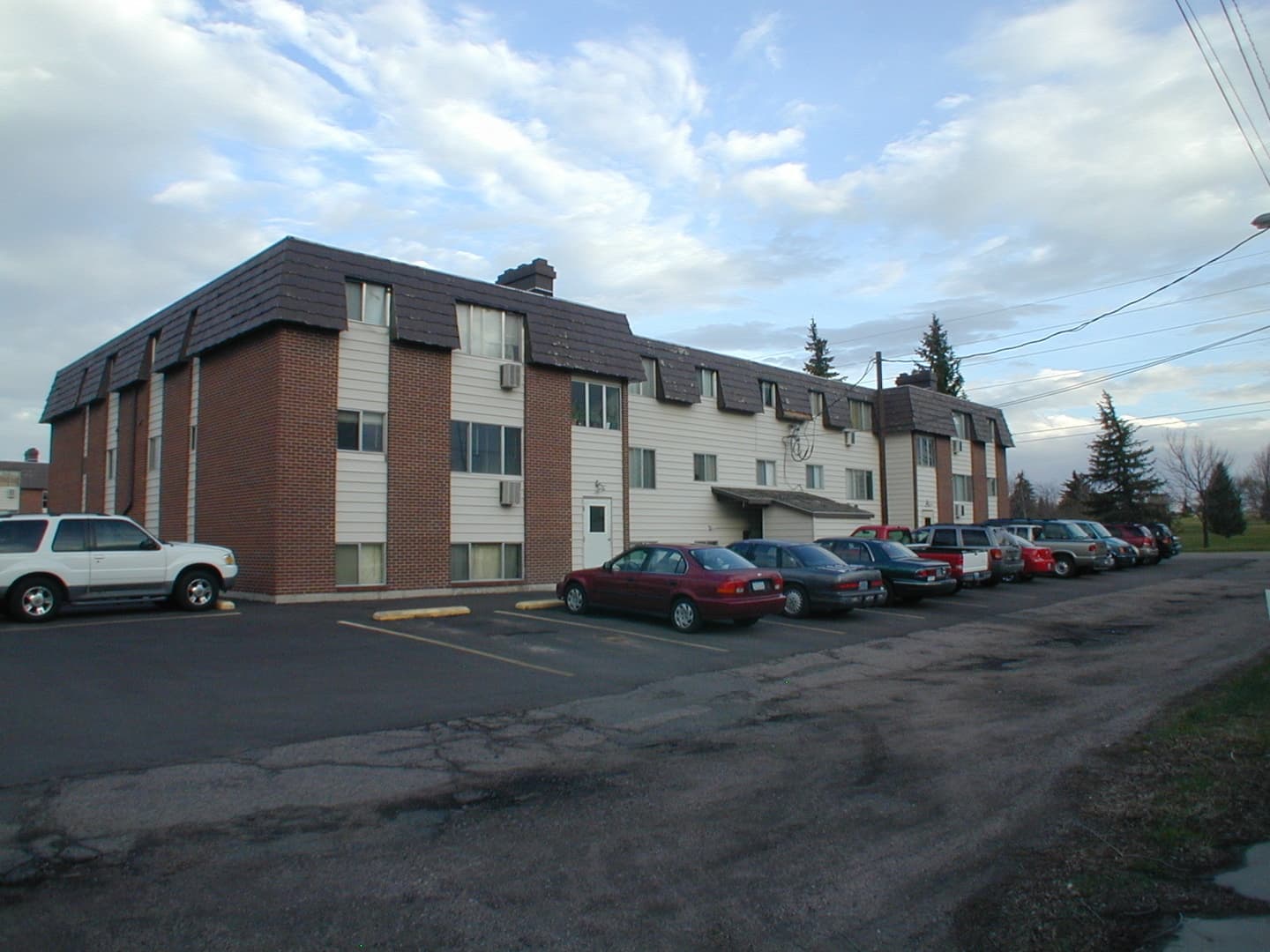 Cheyenne Apartment: 4600-01-11-12 Hilltop Ave.