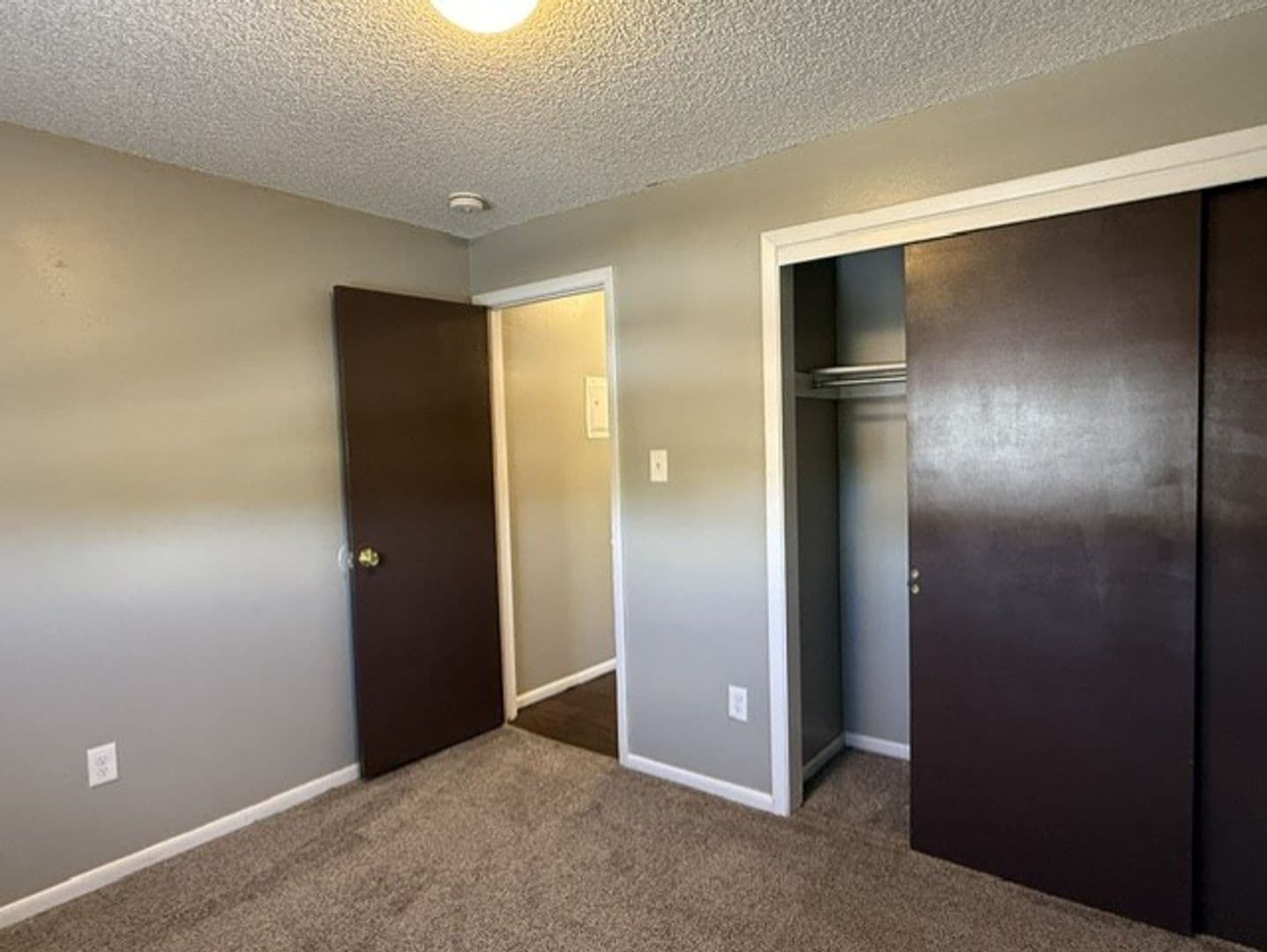 Cheyenne Apartment: 4600-01-11-12 Hilltop Ave.