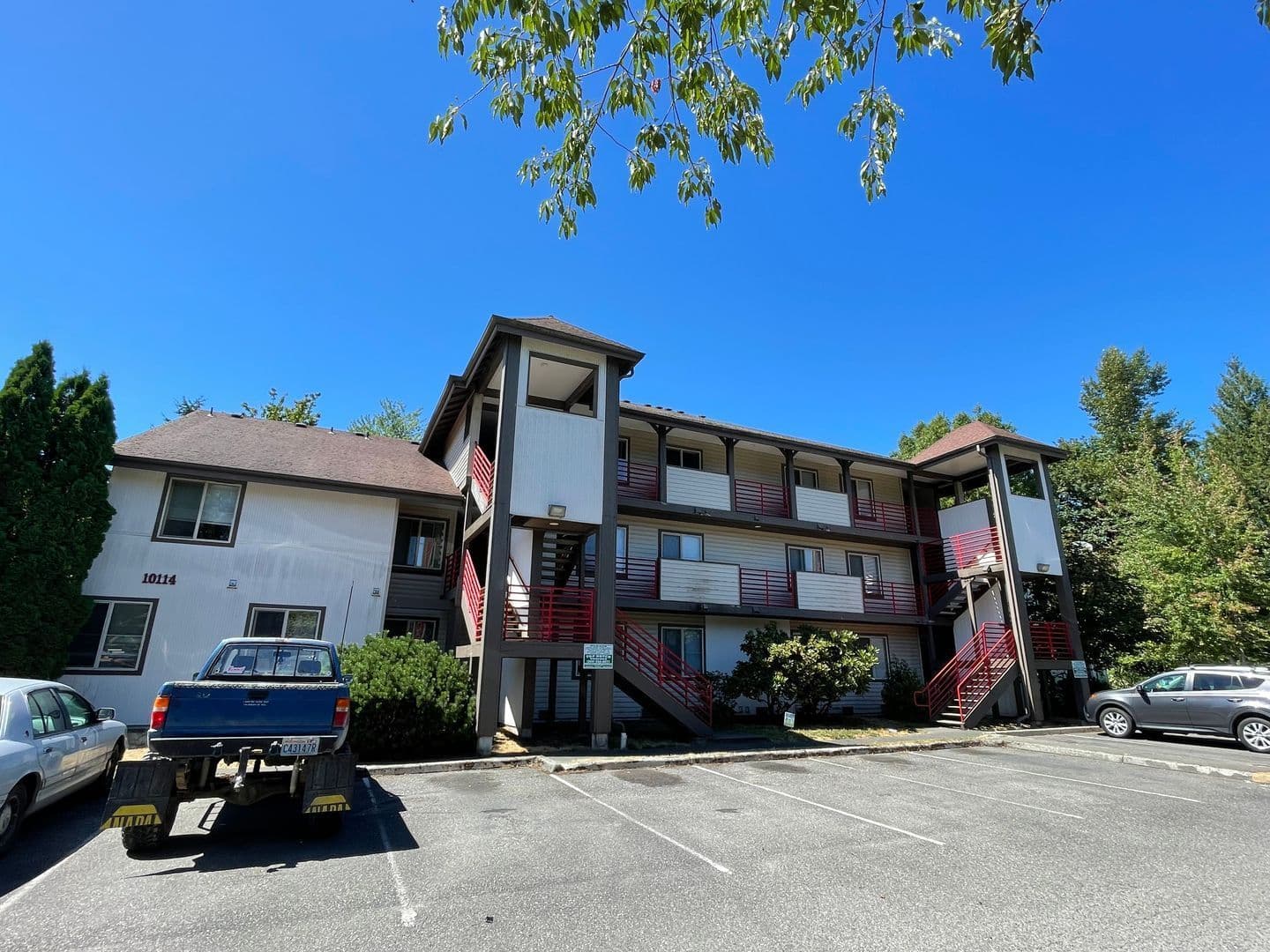 Granite Falls Apartment: 10110 Mountain Loop Highway
