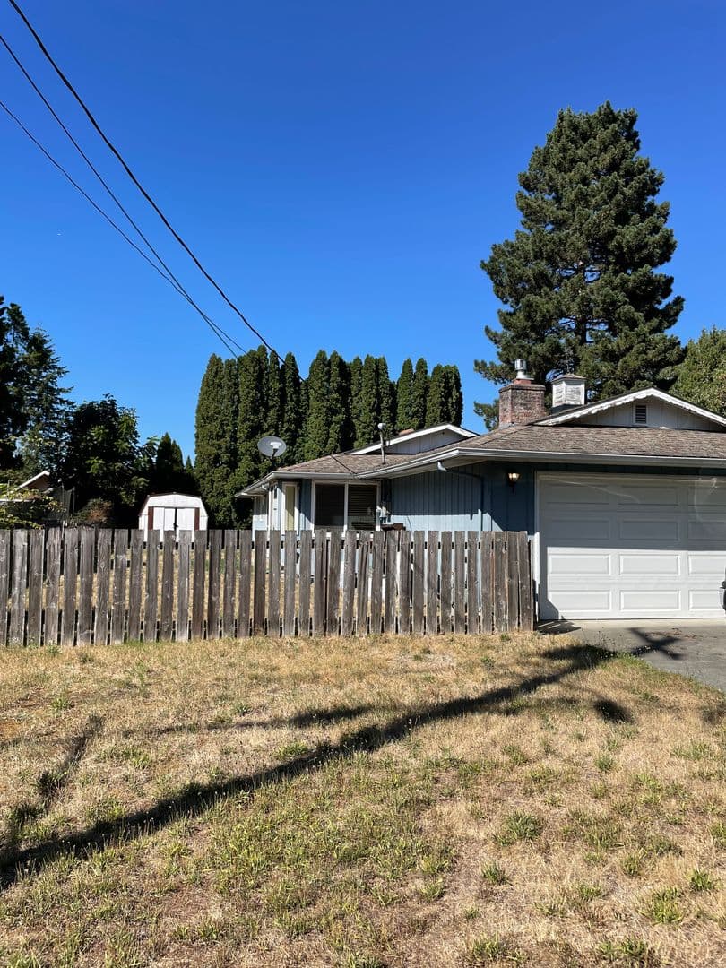 Marysville House: 5409 80th St NE