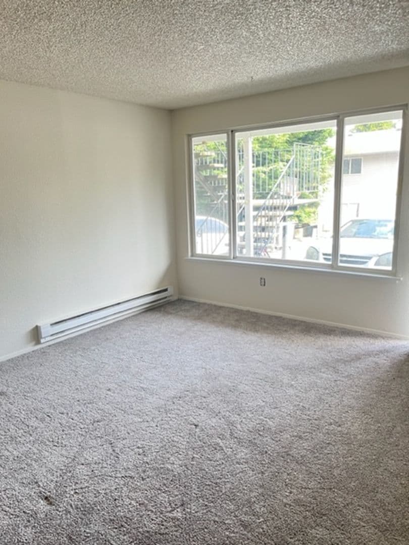Everett Apartment: 500 75th St. SE
