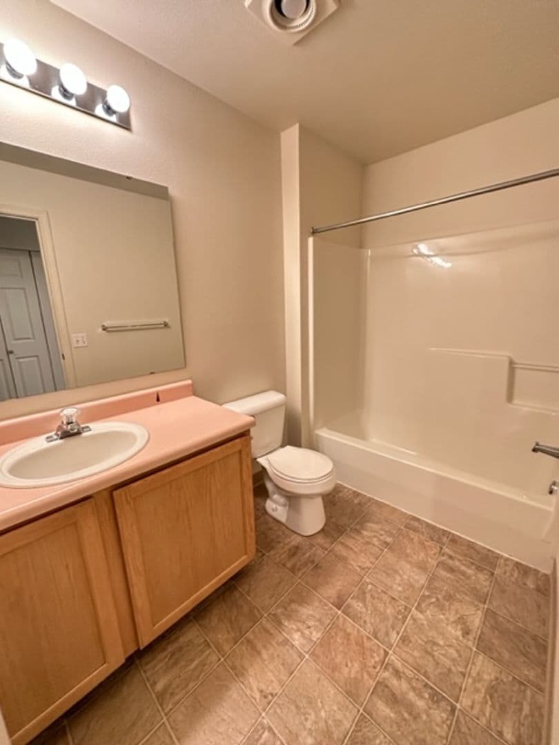Granite Falls Apartment: 10110 Mountain Loop Highway