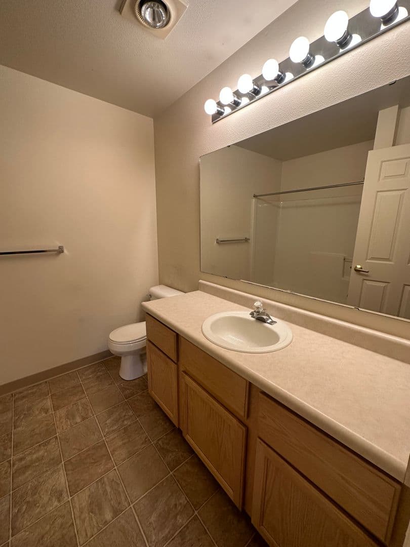 Granite Falls Apartment: 10110 Mountain Loop Highway