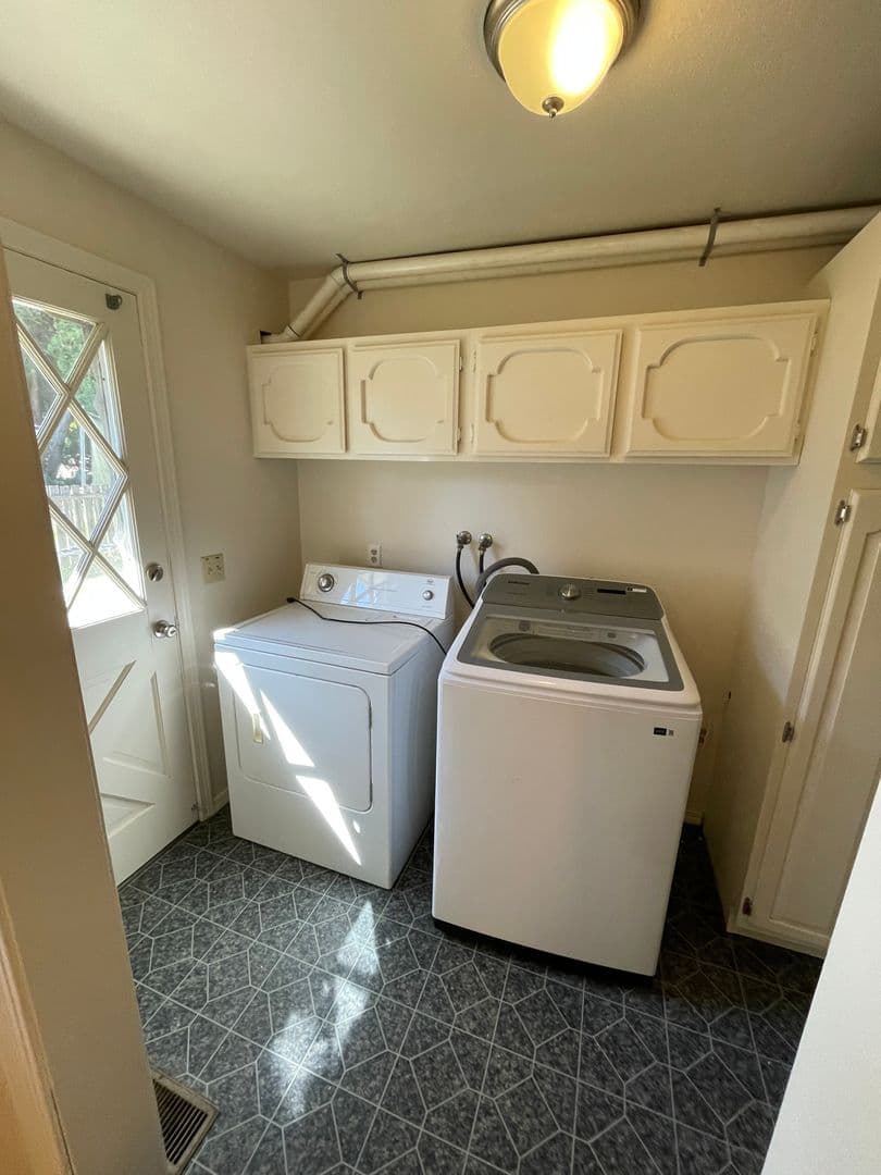 Marysville House: 5409 80th St NE