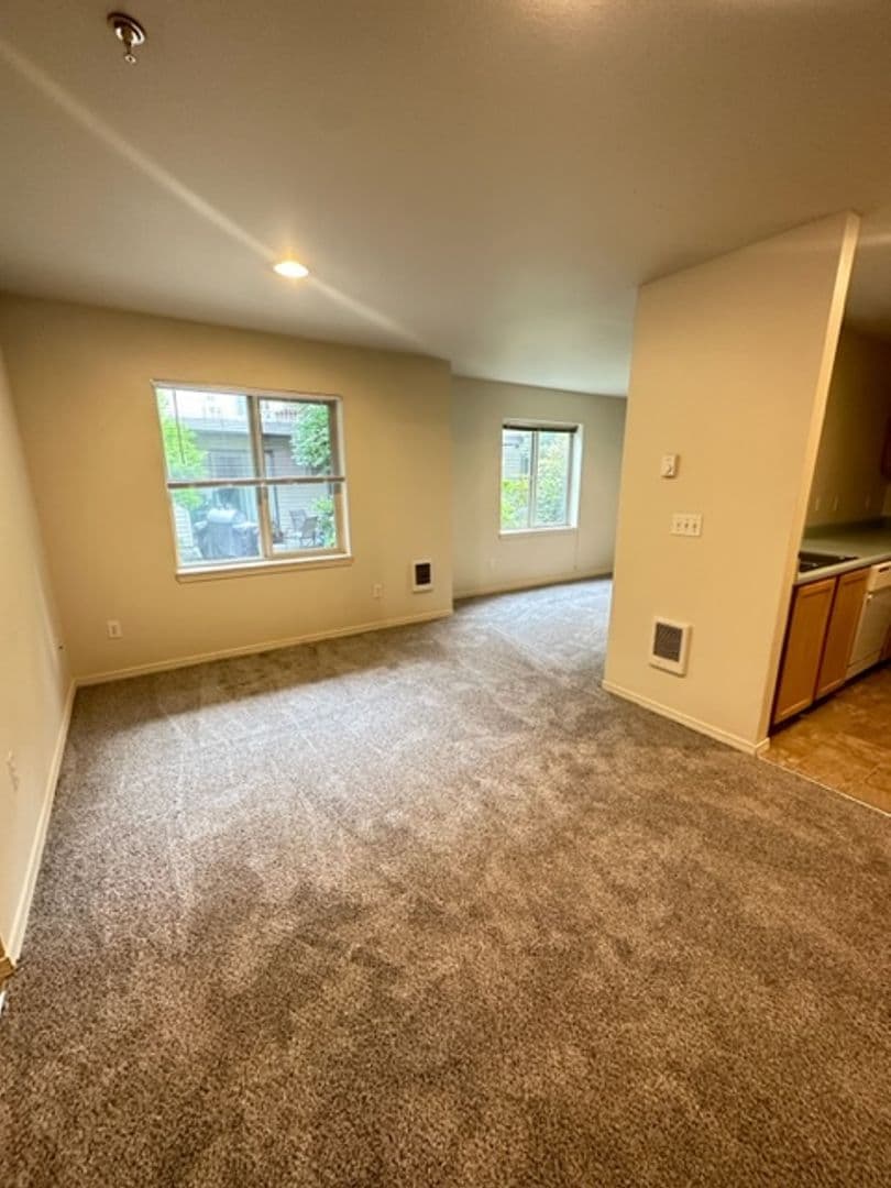 Granite Falls Apartment: 10110 Mountain Loop Highway