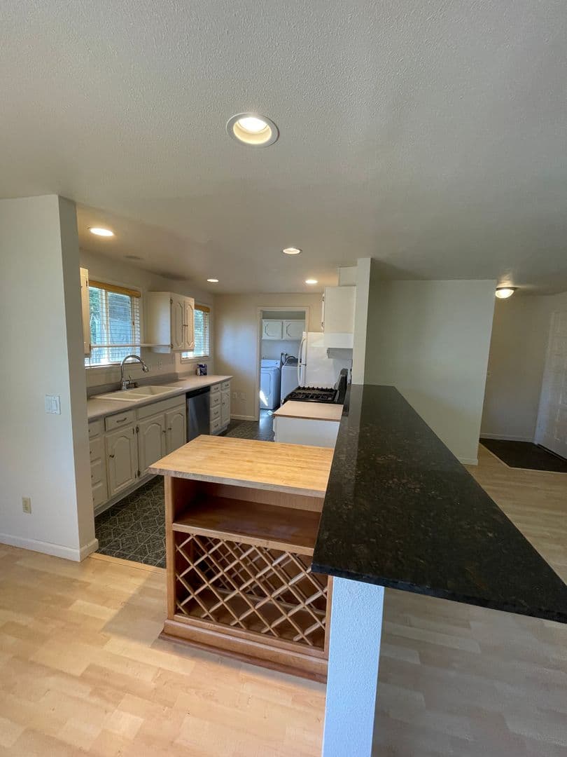 Marysville House: 5409 80th St NE