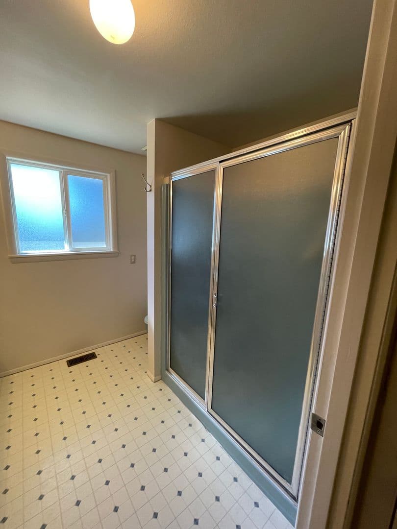 Marysville House: 5409 80th St NE
