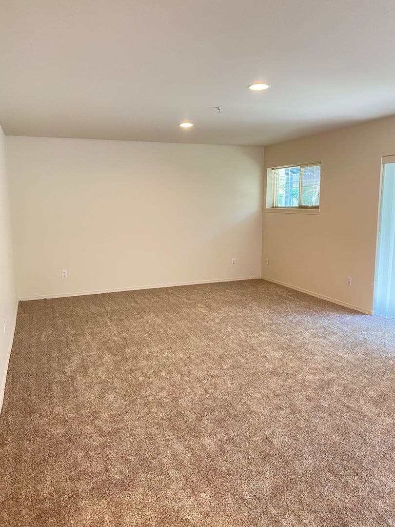 Granite Falls Apartment: 10110 Mountain Loop Highway
