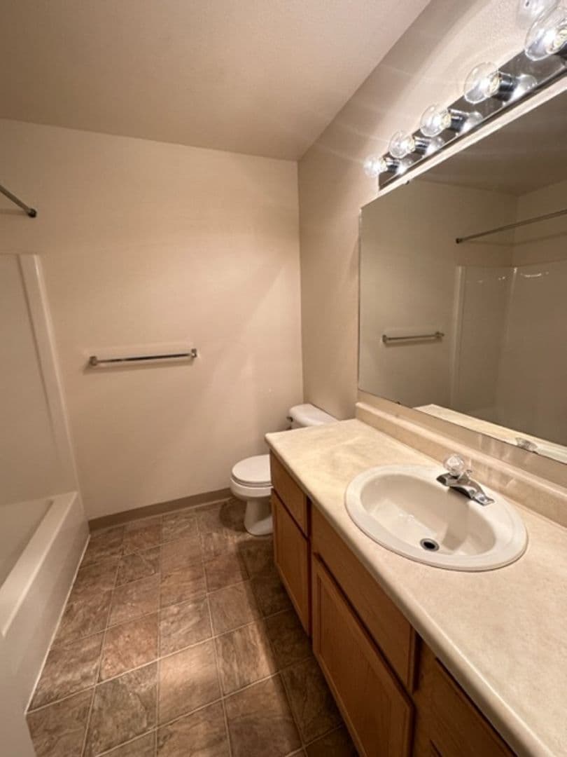 Granite Falls Apartment: 10110 Mountain Loop Highway