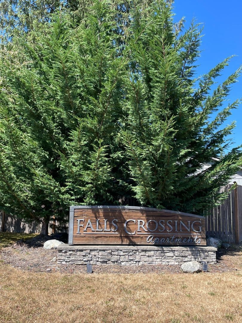 Granite Falls Apartment: 10110 Mountain Loop Highway