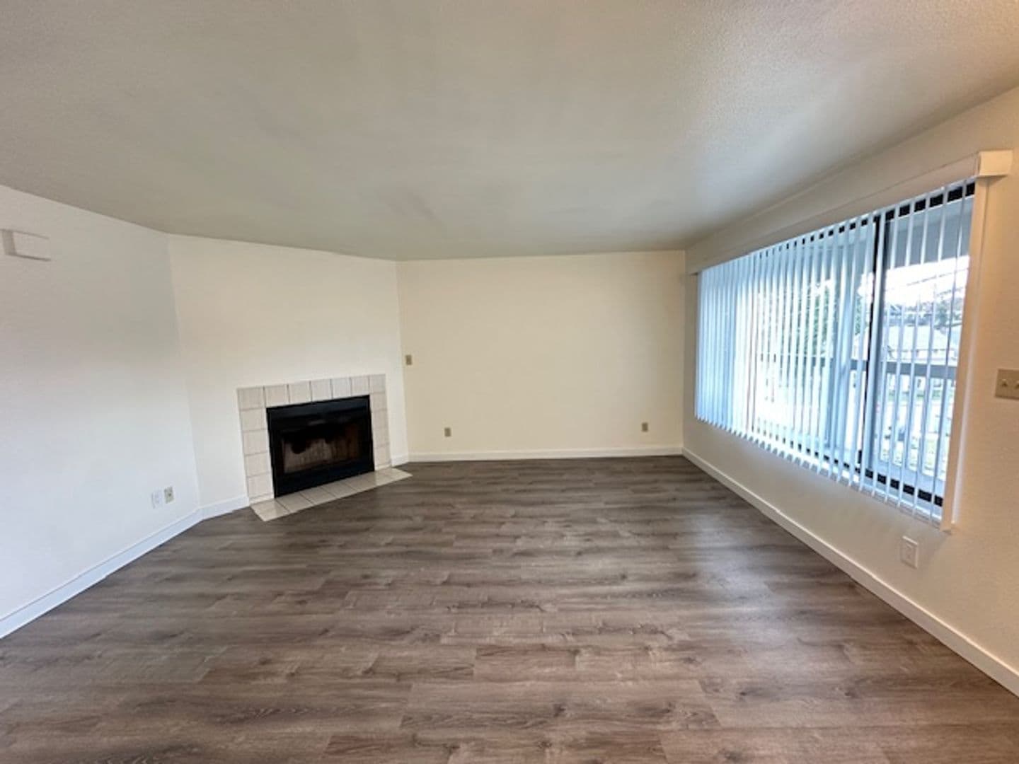 Everett Apartment: 3430 Wetmore Ave.