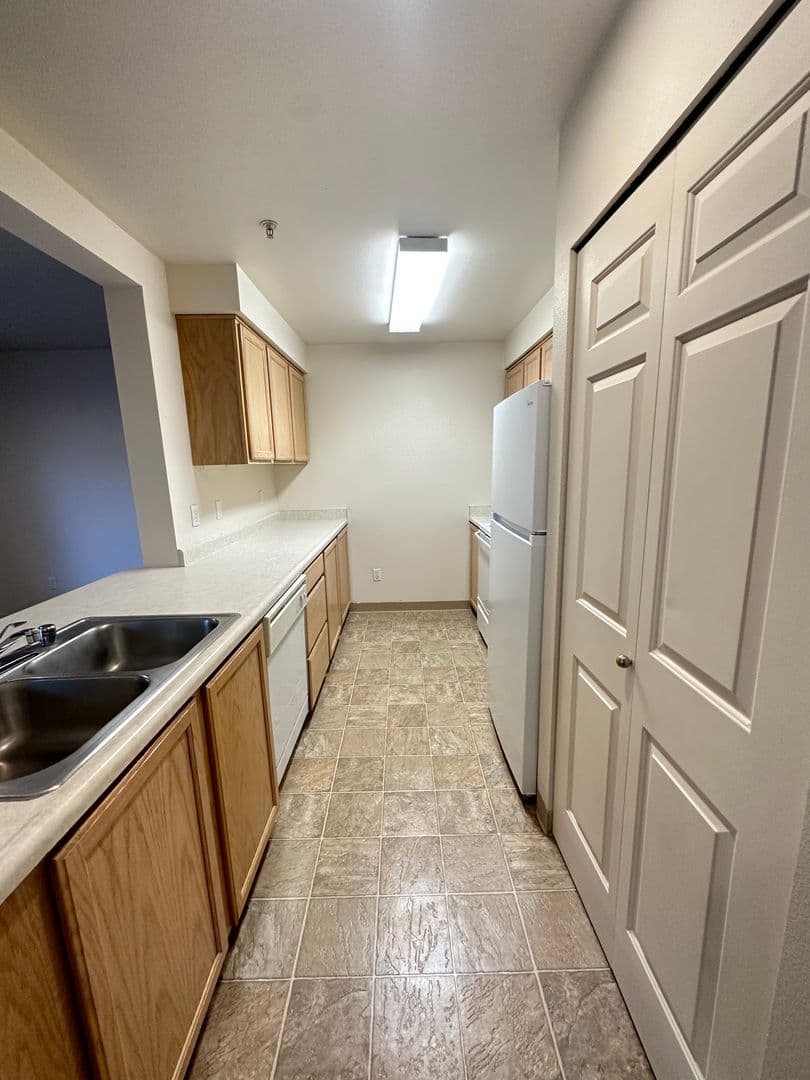 Granite Falls Apartment: 10110 Mountain Loop Highway