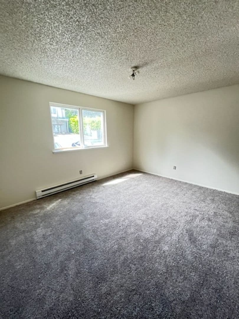 Everett Apartment: 500 75th St. SE