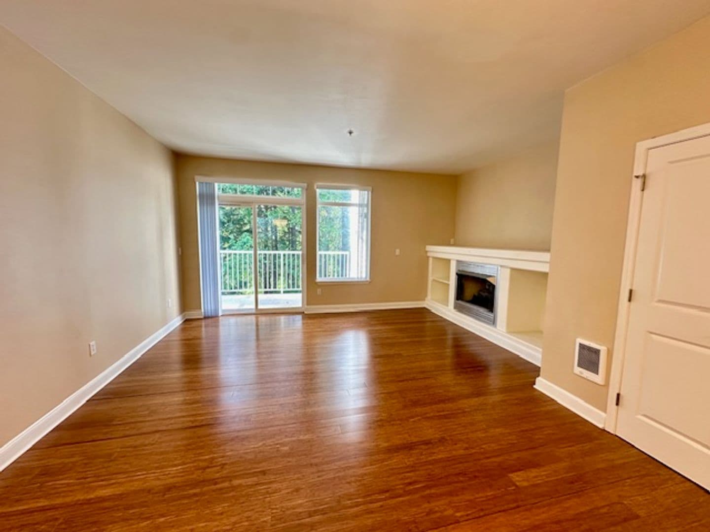 Mukilteo Condo: 5400 Harbour Pointe Blvd Unit K206