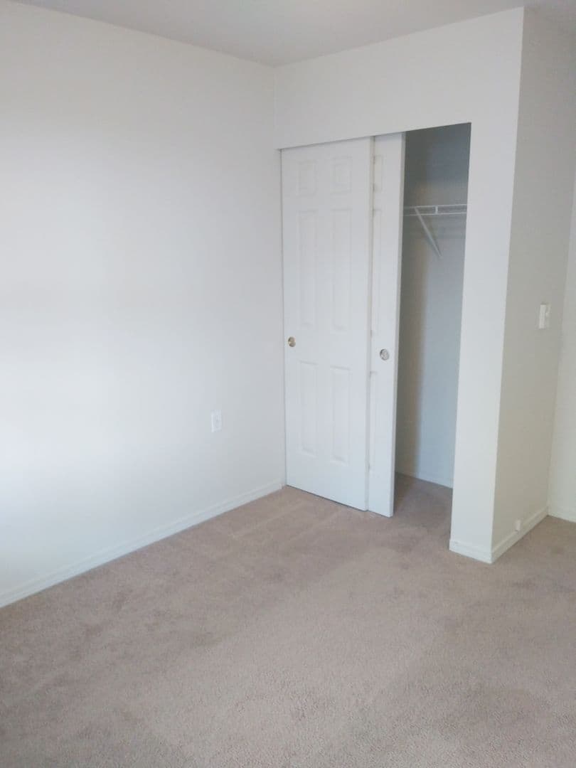 Granite Falls Apartment: 10110 Mountain Loop Highway
