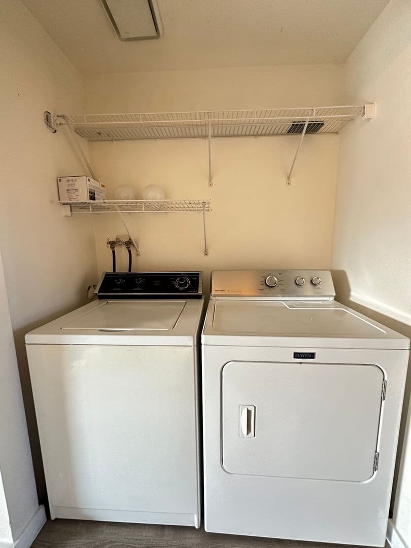 Everett Apartment: 3430 Wetmore Ave.