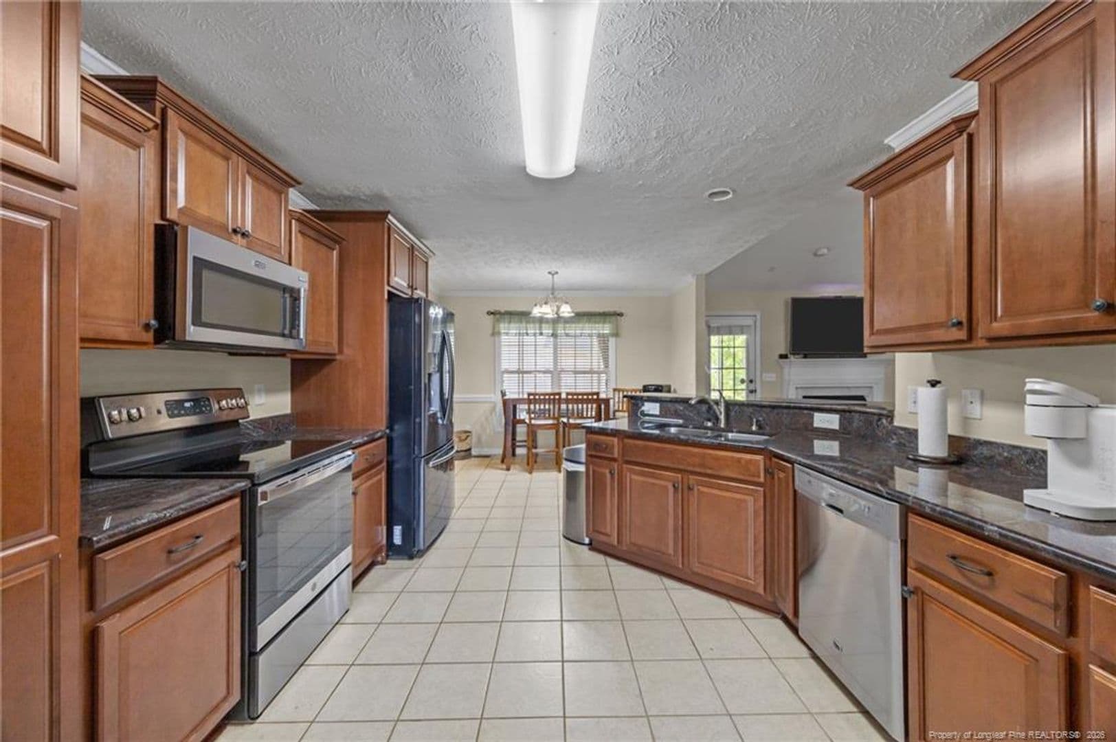Fayetteville House: 3805 Sunchase Dr