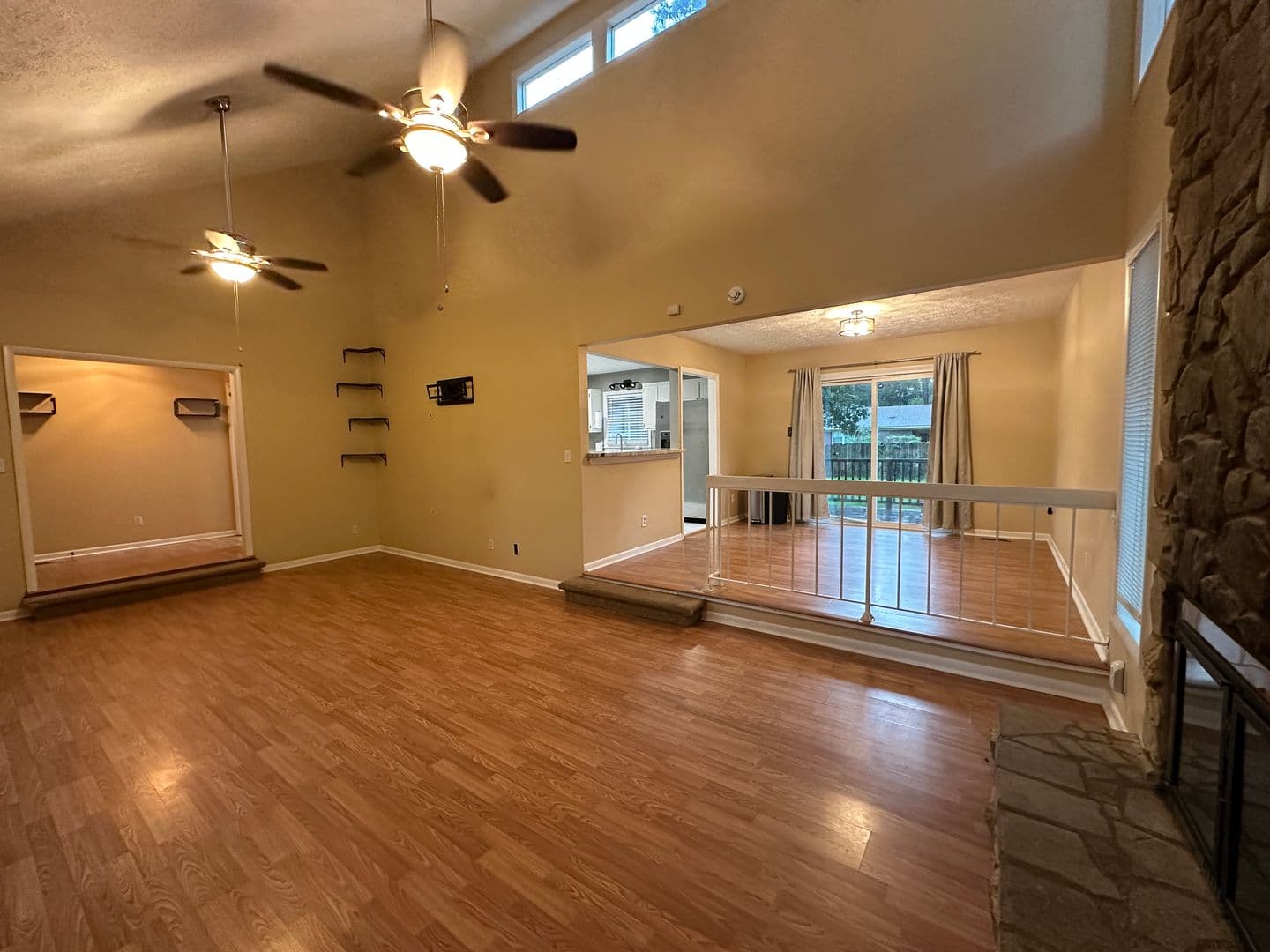Fayetteville House: 6935 Brockwood St