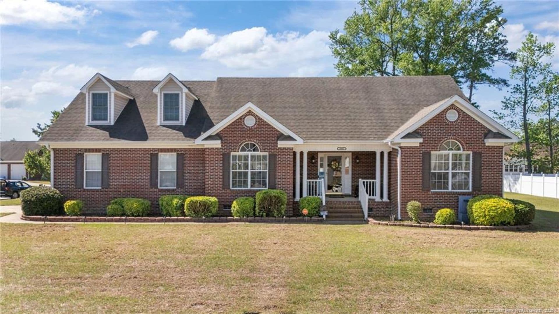 Fayetteville House: 3805 Sunchase Dr