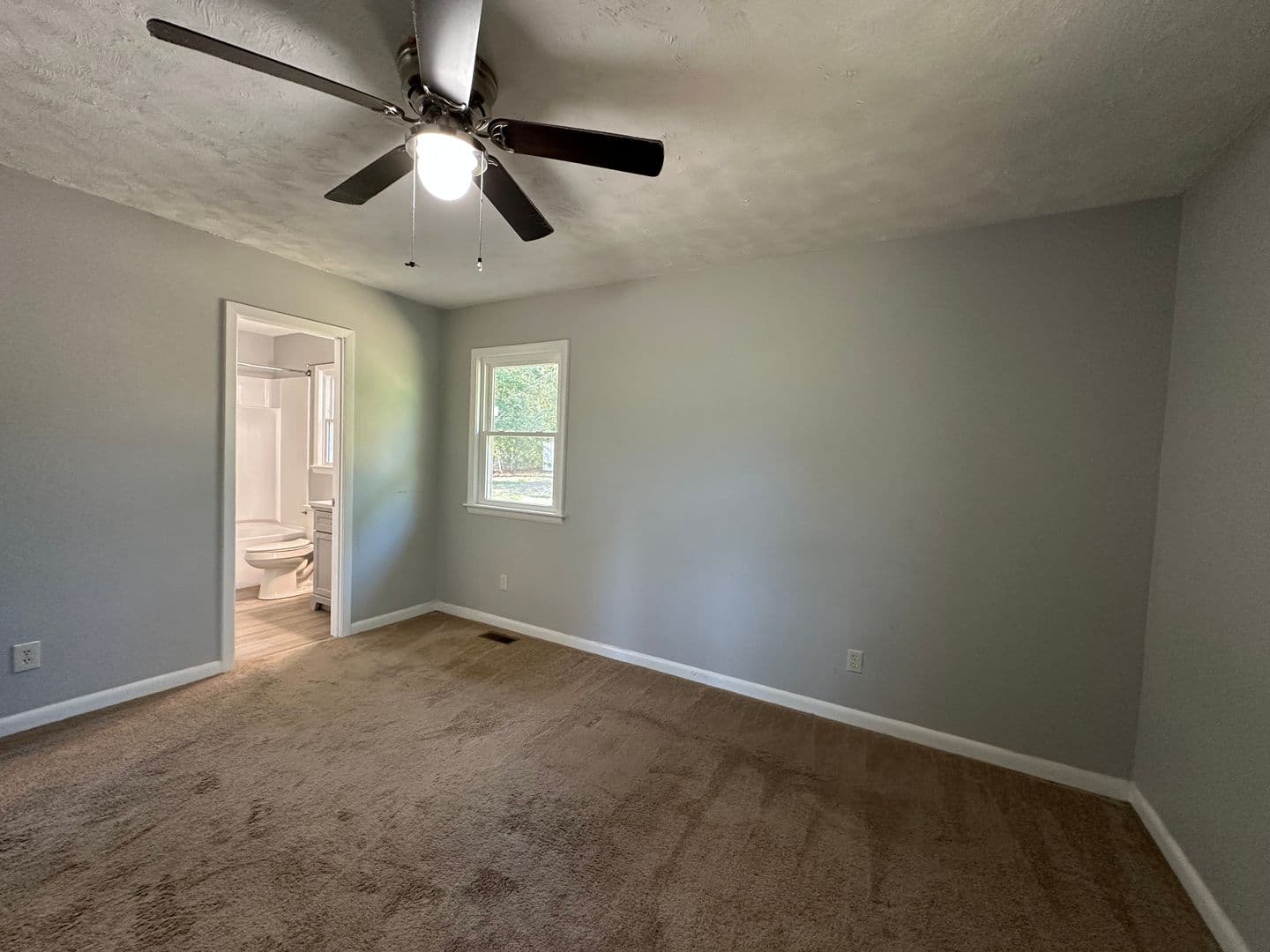 Fayetteville House: 1036 Appalachin Dr