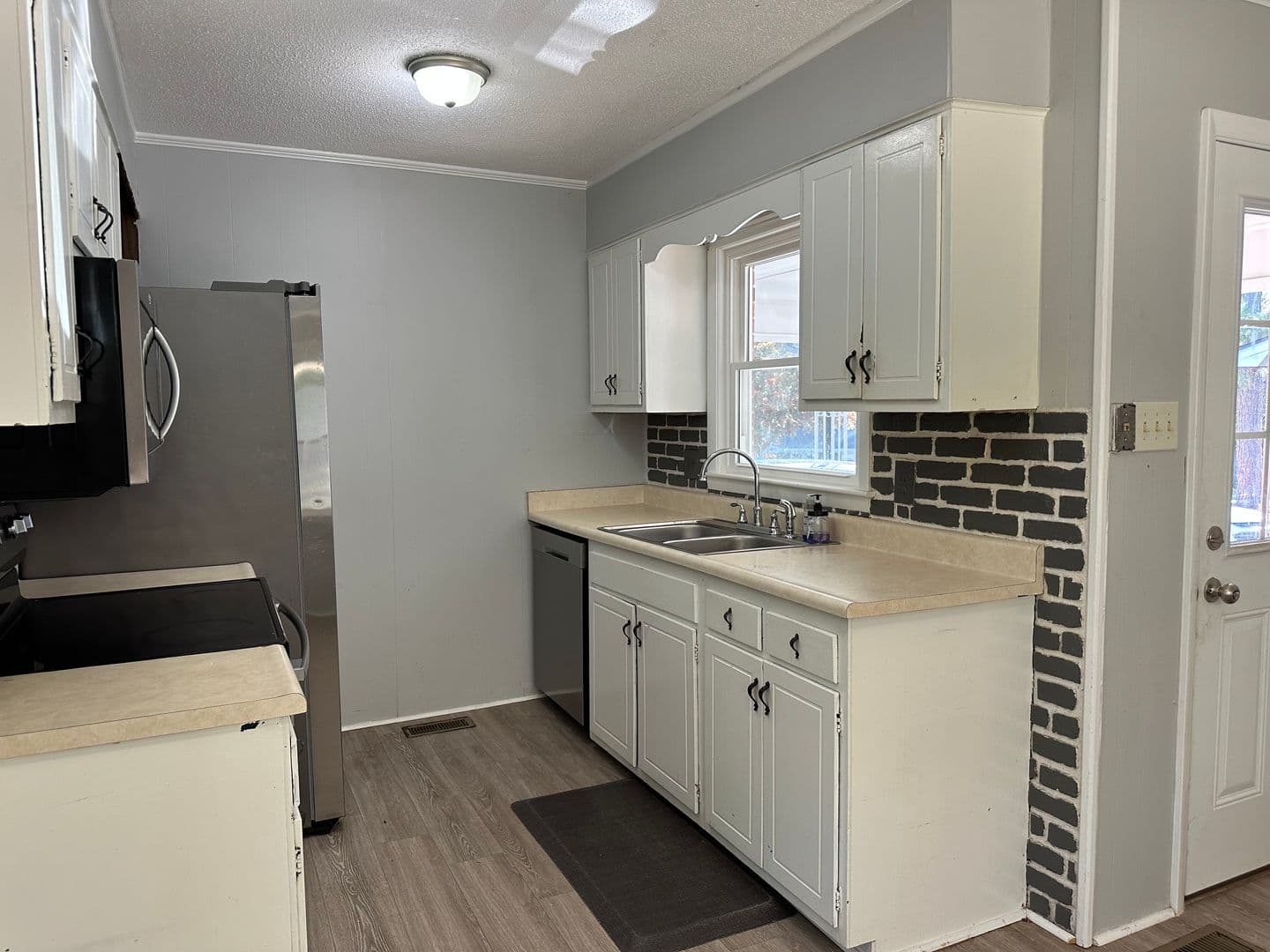 Fayetteville House: 1036 Appalachin Dr